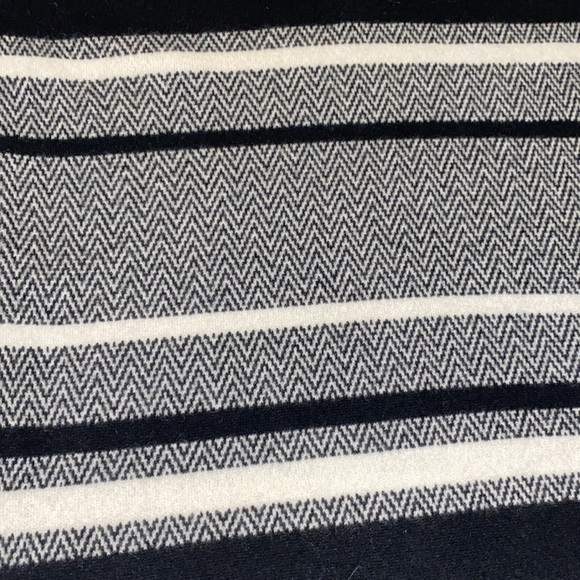 Charter Club Luxury Cashmere Chevron Striped Poncho - Picture 2 of 3